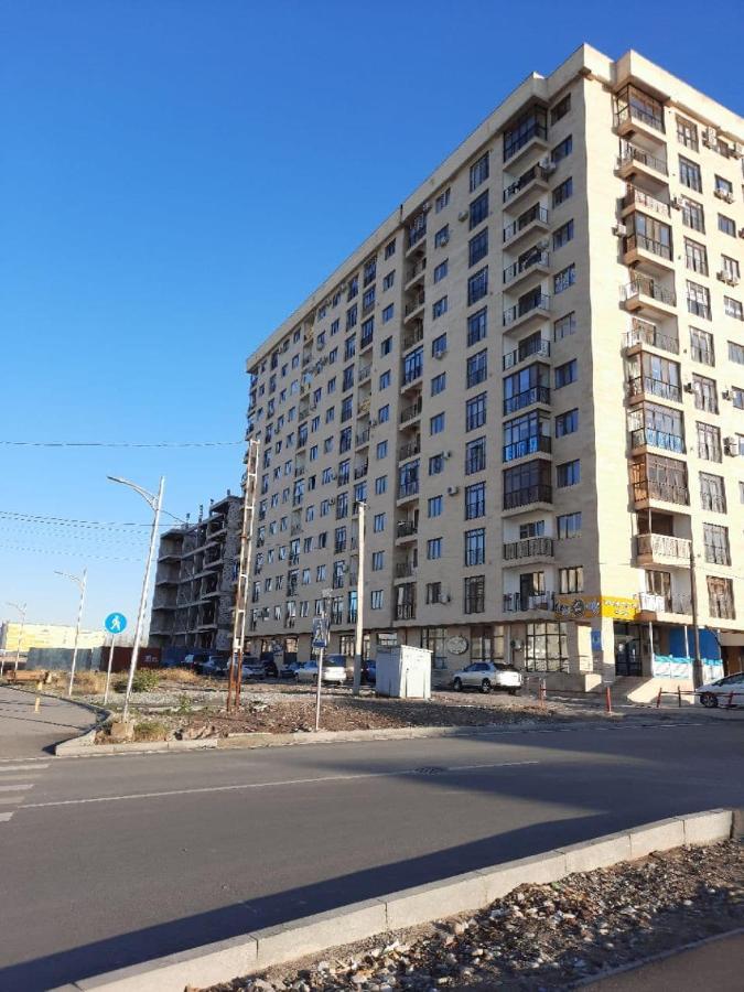 Diplomat - 2 Apartment Bishkek Exterior photo