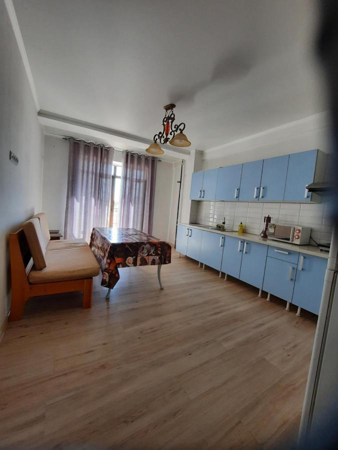Diplomat - 2 Apartment Bishkek Exterior photo